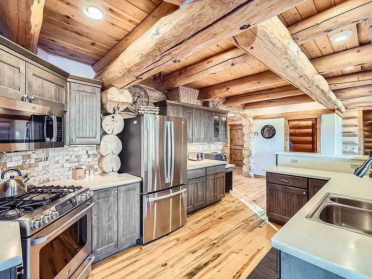 656 Hamilton Ln — Photo 38
