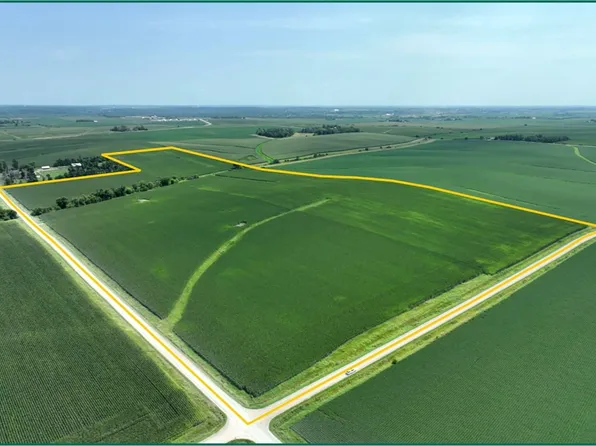 Lone Tree Rd, Palo, IA 52324