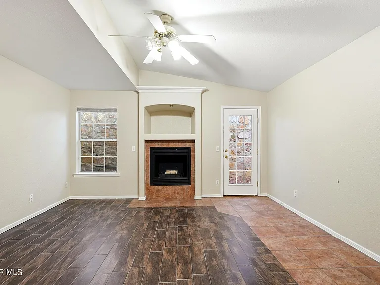 7536 Le Conte Dr — Photo 10