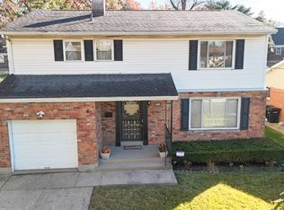 6024 Waldway Ln, Cincinnati, OH 45224