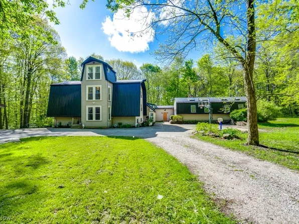 12530 Nelson Parkman Rd, Garrettsville, OH 44231
