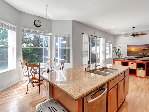 5th image of 4102 Woodhill Place