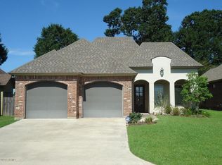 600 Copper Ridge Dr, Youngsville, LA 70592