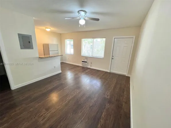 692 NE 85th St #6, Miami, FL 33138