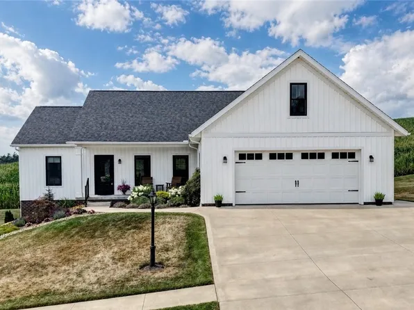 5311 Osprey Dr, Millersburg, OH 44654
