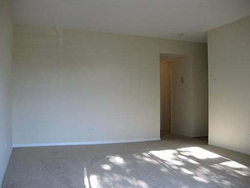 2nd image of 1037 Buccaneer Dr APT 5