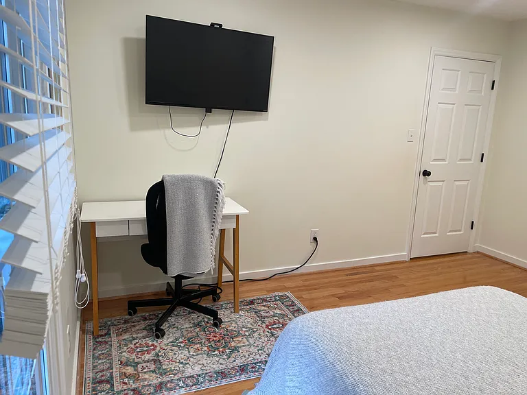 620 Arlington St — Photo 38