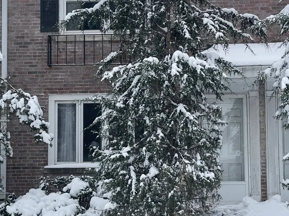 907 N Raynor Ave, Joliet, IL 60435