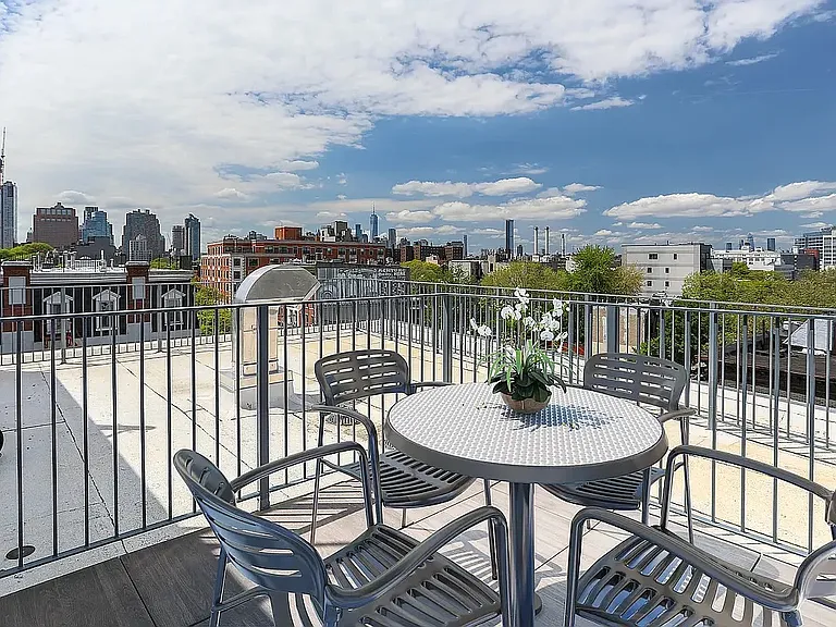 165 Vanderbilt Ave #PH — Photo 3
