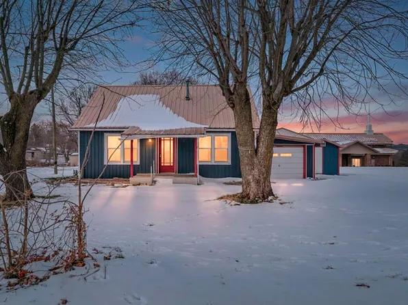 111 S Galyan Street, Stockton, MO 65785