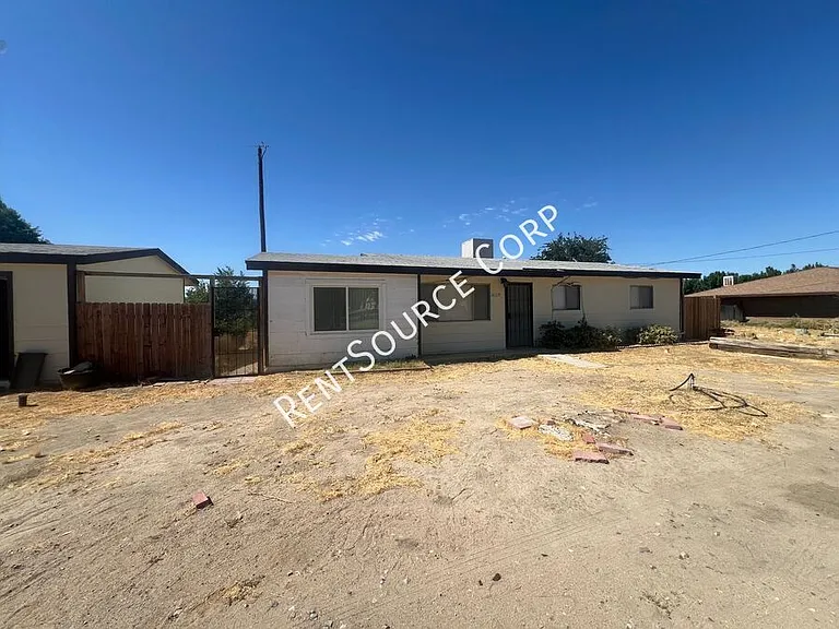 26335 Community Blvd — Photo 2