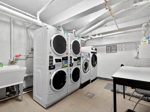 7520 Ridge Boulevard image 18 of 21