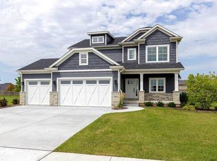 5362 Allison Dr, Bettendorf, IA 52722