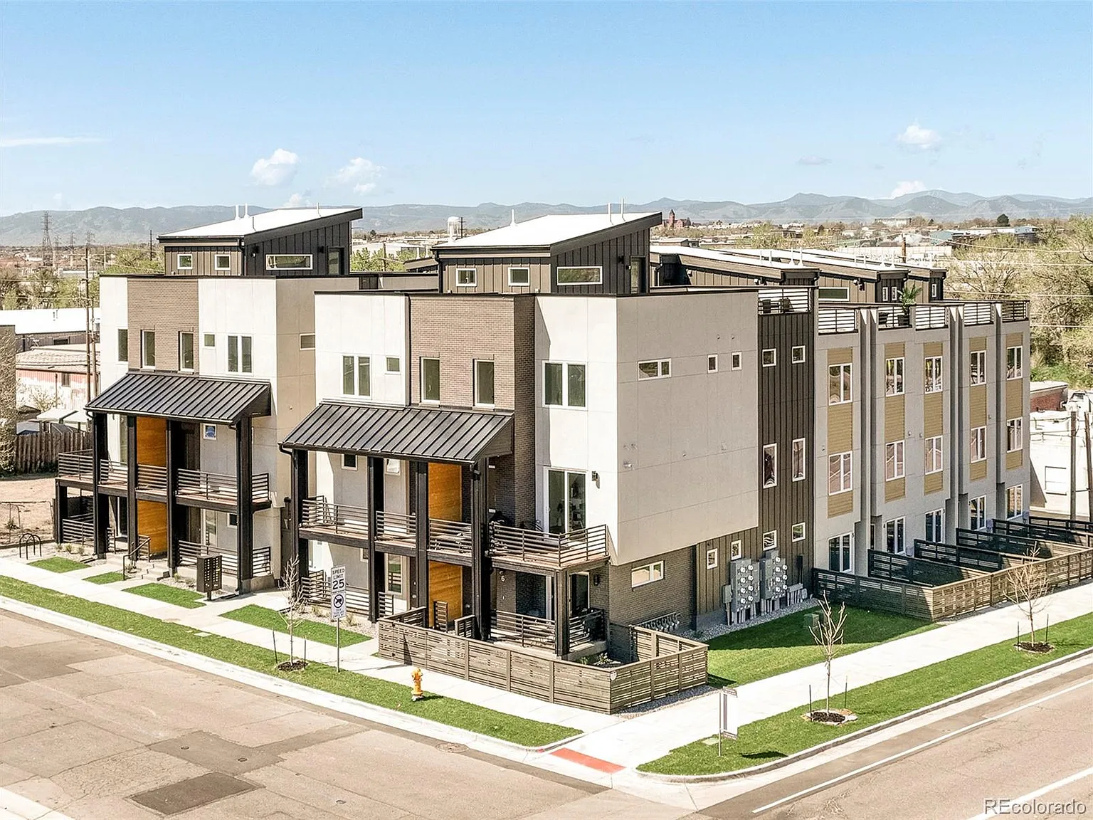 Overland Riverside Townhomes — Photo 1