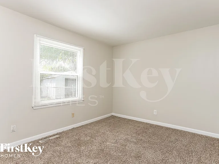 23 Steeplechase Dr — Photo 12