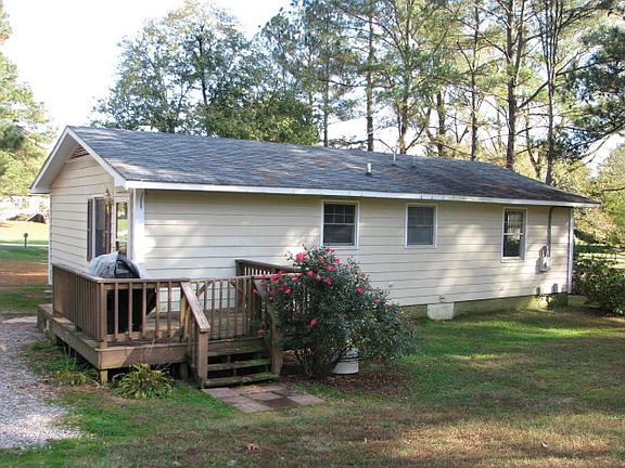 2nd image of 2601 Tanbark Dr