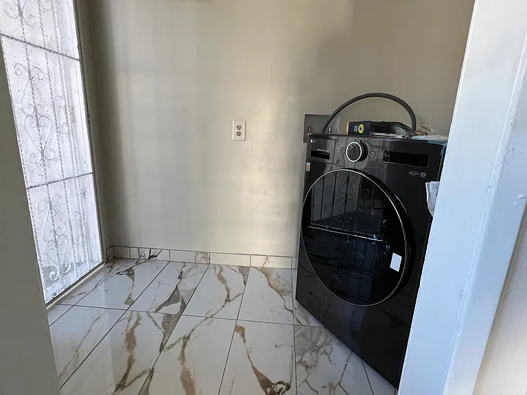 1608 Avalon St — Photo 31
