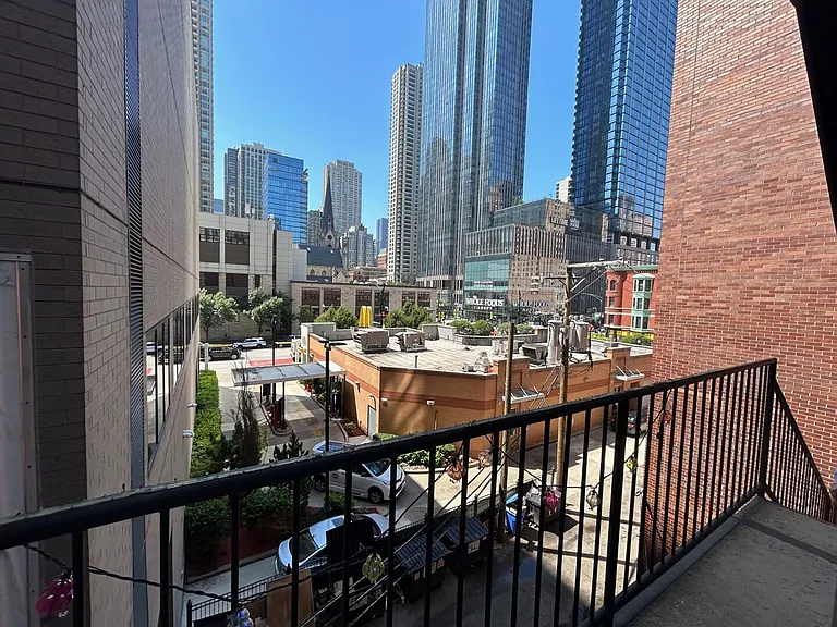 15 E Pearson St #3 — Photo 19