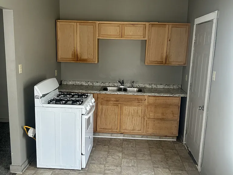 1409 S Martin St #B — Photo 5
