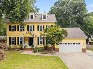 1001 Kingsway Dr, Apex, NC 27502