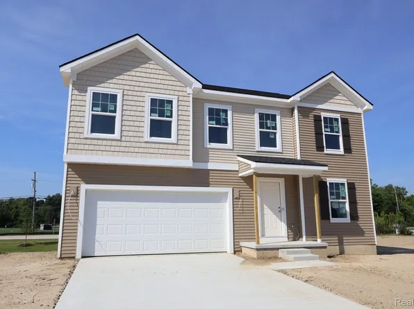 34430 Sandpiper Ct, Chesterfield, MI 48047