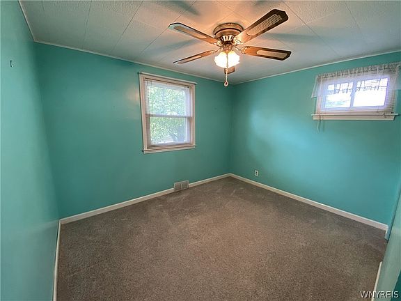 2nd image of 431 Tremaine Ave