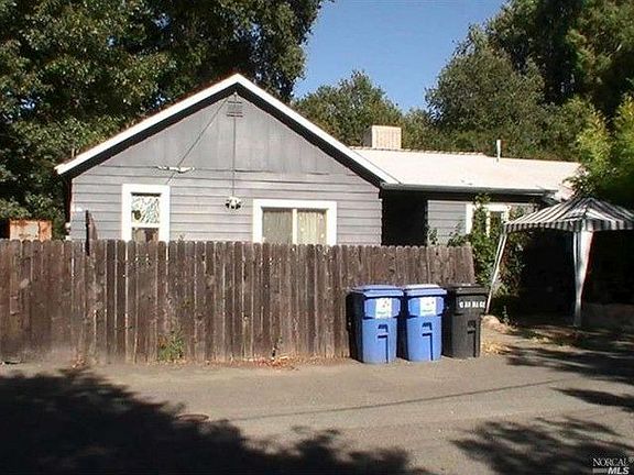 4th image of 959 N Oak St