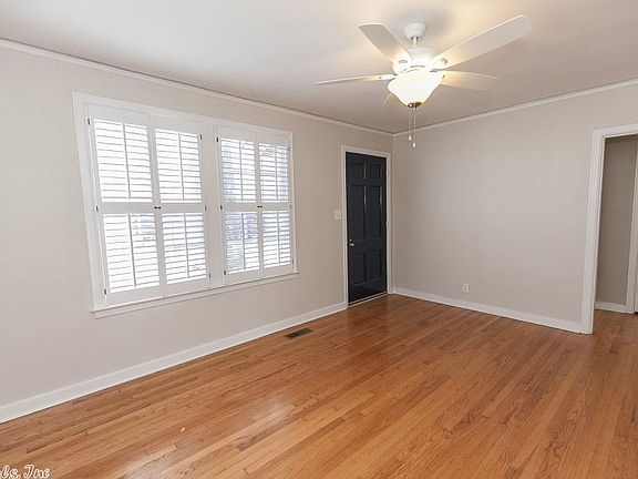 5th image of 2218 N McKinley St