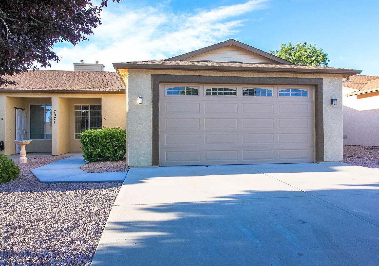 Prescott Valley Duplex with 2 Car Garage — Photo 1