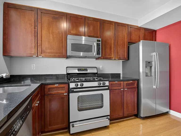 1417 Newton St NW #404 — Photo 4