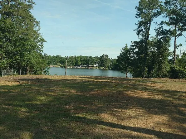 1020 Striper Dr, Manning, SC 29102
