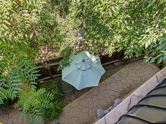 4th image of 514 Juanita St #D