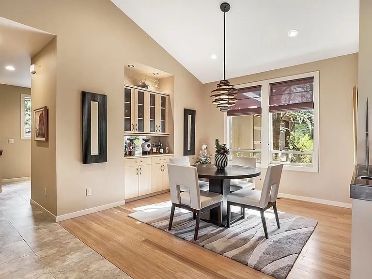 3560 NW Braid Dr — Photo 8