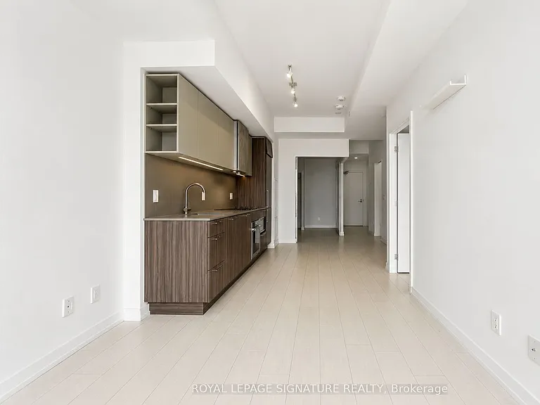 19 Western Battery Rd #1115 — Photo 7