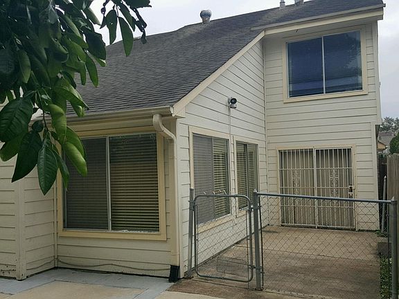 2nd image of 3234 Meadway Dr