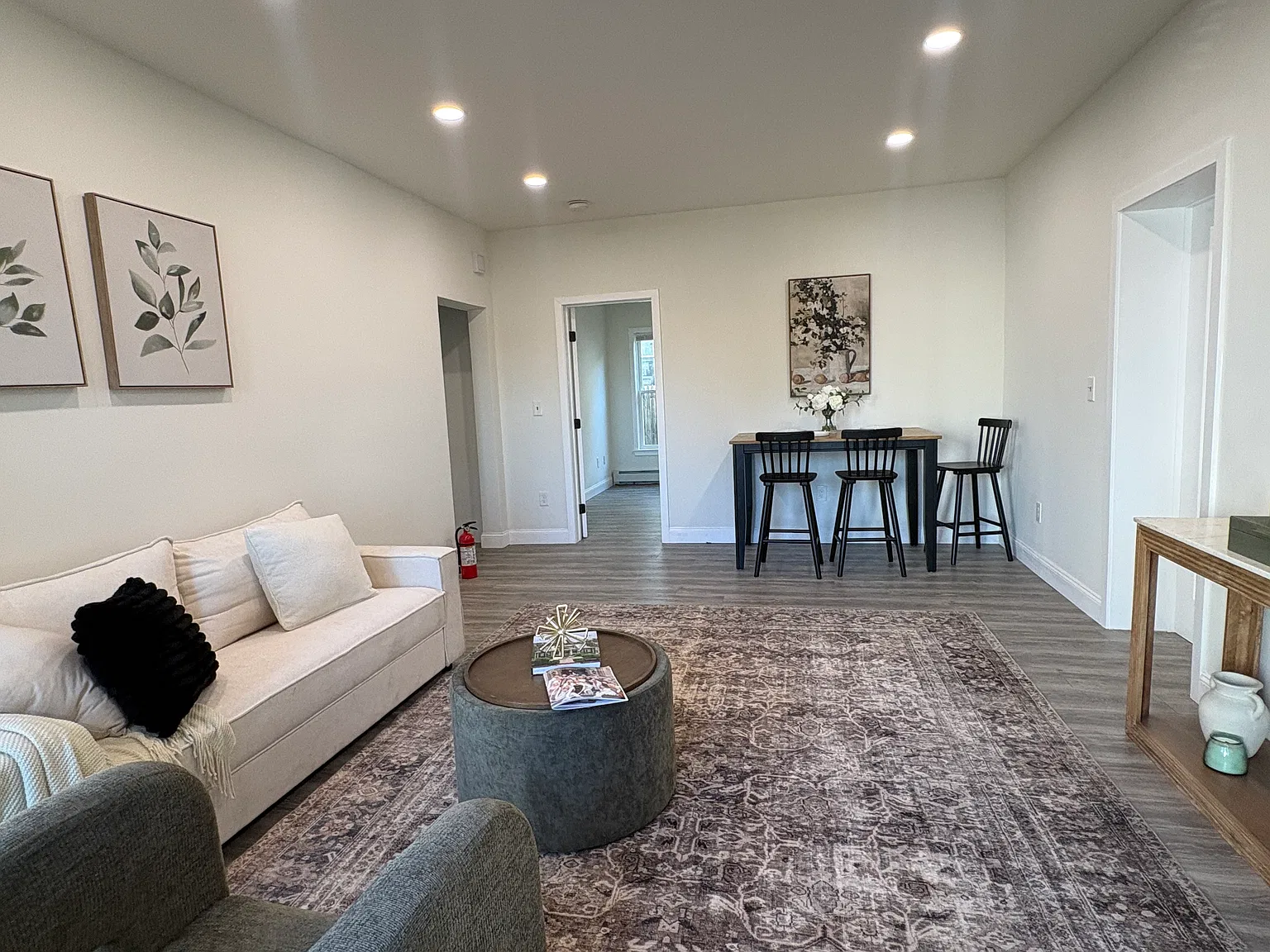 15 Vernon St — Photo 1