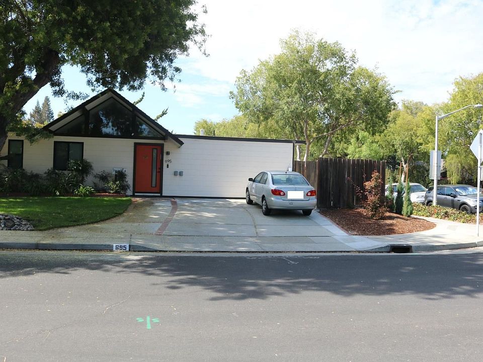1st image of 695 Toyon Pl