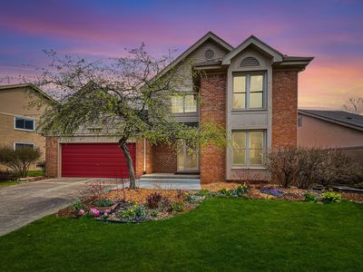 1677 Hillside Ln, Rochester Hills, MI, 48307