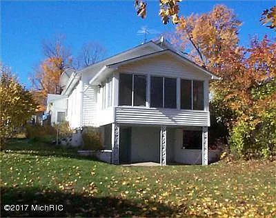 225 Winter Ave Photo 1