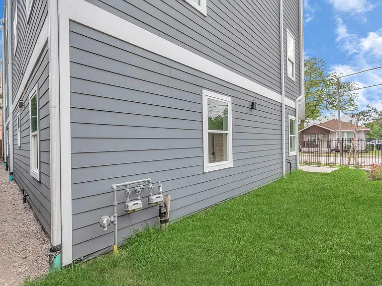 2408 Brailsfort St — Photo 51