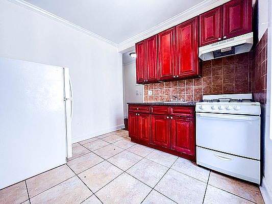 4th image of 41-38 67th St #3C