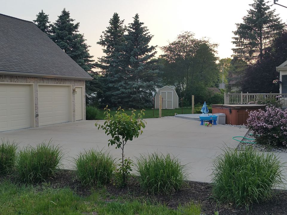 2nd image of 1511 Bayview Dr