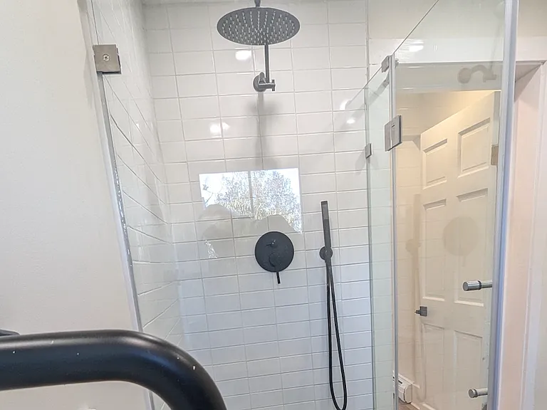 Primary bathroom , cont.