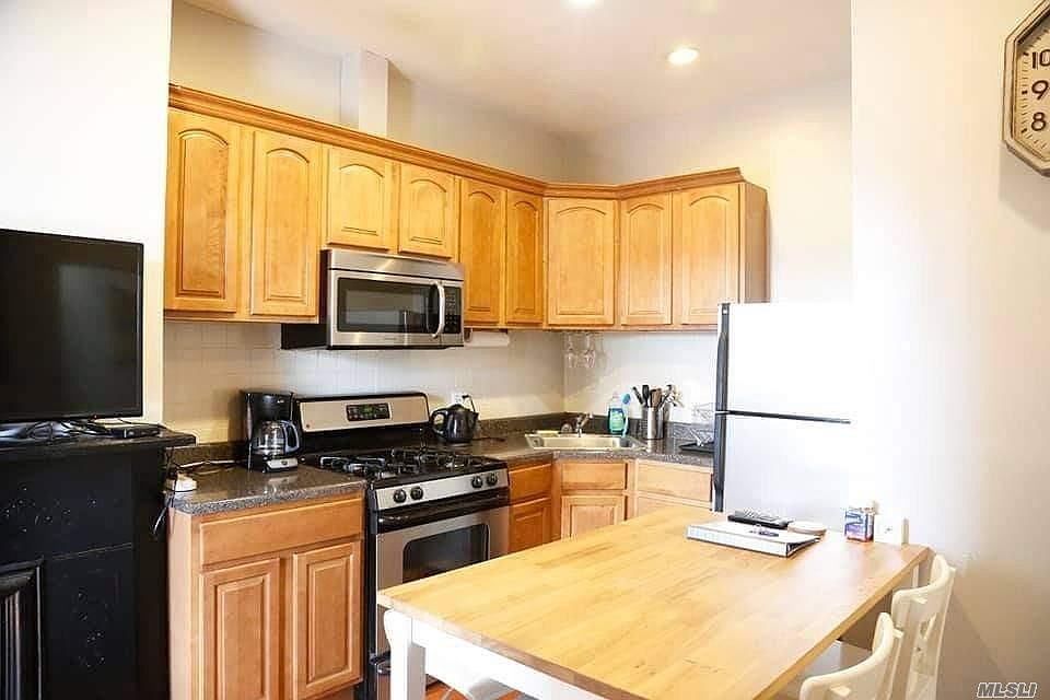 1st image of 10-41 51st Ave #3F