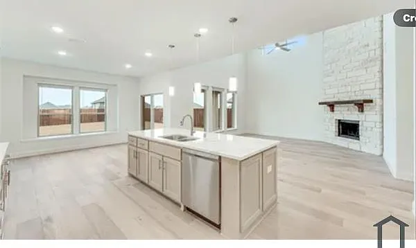 1358 Skylar Dr — Photo 10