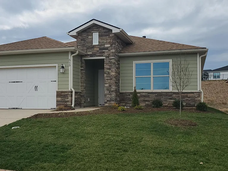 515 Bowline Dr — Photo 1