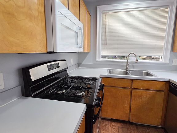 3rd image of 235 S Whitaker St APT B