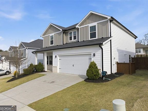 2nd image of 444 Payne Rd