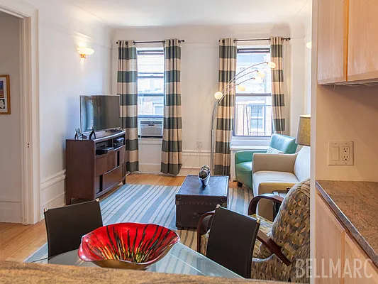 Rented by Bellmarc Realty | media 1