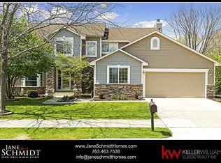 8619 Vagabond Ln N, Maple Grove, MN 55311